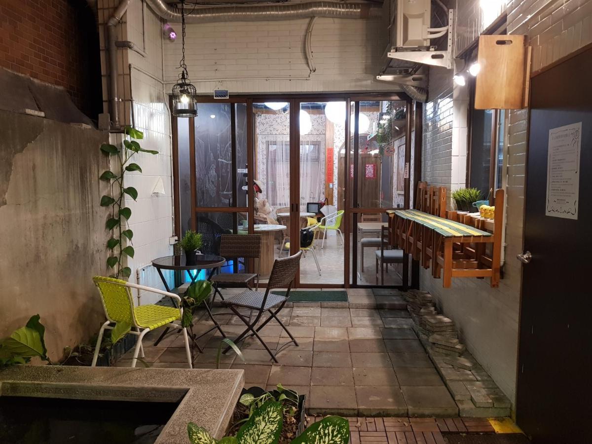 Hostel Of Rising Sun 昇行旅 Yonghe Bagian luar foto